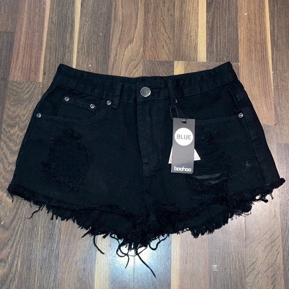 Boohoo Pants - NWT Low Rise Ripped/Distressed Denim Black Shorts
